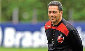 Flamengo dá férias a titulares e usará reservas