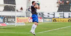 Paulistão: Sem acordo, goleiro Roberto deixa o elenco da Ponte Preta