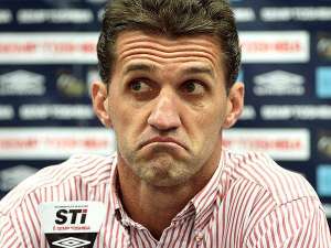 Botafogo mantém indefinição sobre comissão técnica