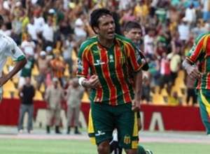 Eloir, atacante do Sampaio Corrêa, recebe proposta do Ceará, mas despista