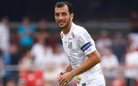 Na mira de Muricy, Edu Dracena deixa futuro em aberto