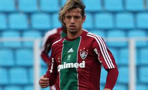 Cristóvão testa Diguinho na lateral direita do Flu