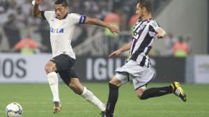 Corinthians e Palmeiras teriam oferecido “mala branca” para a última rodada, diz colunista