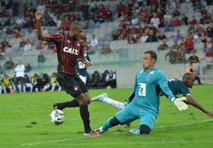 Goiás x Chapecoense – Quem é o melhor alviverde do Brasileiro?