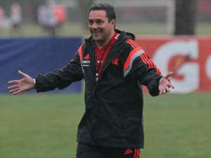 Luxemburgo confirma time reserva do Flamengo diante do Grêmio