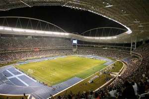 Vergonha nacional: Estalo na estrutura assusta operários no Engenhão