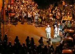 Torcida confrontou Tropa de Choque na porta dos vestiários do Vitória