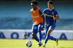 Zé Roberto nega aposentadoria e fala em renovar contrato