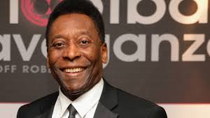 Pelé mantém boa evolução e terá alta nesta terça-feira