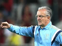 Palmeiras demite Dorival e dirigentes contestados pela torcida