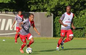 Jornal italiano afirma que Roma está interessada em contratar Auro, do São Paulo