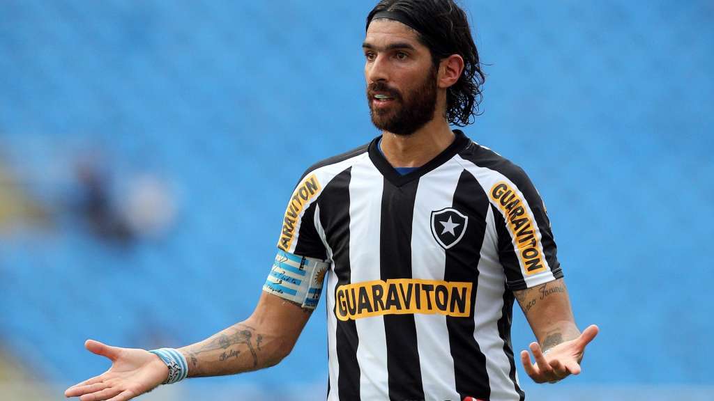 Loco Abreu pode voltar ao Botafogo em 2015