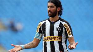 Com interesse de voltar ao Brasil, Loco Abreu pode parar no Botafogo