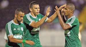 Renato, volante da base, quer seguir no elenco do Palmeiras