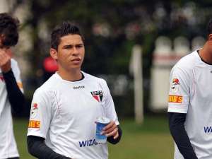Sem espaço no São Paulo, Osvaldo pode jogar nos Emirados Árabes