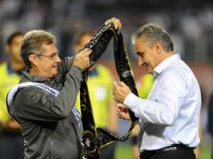 Após anunciar Cícero Souza, Palmeira demonstra interesse por Oswaldo de Oliveira