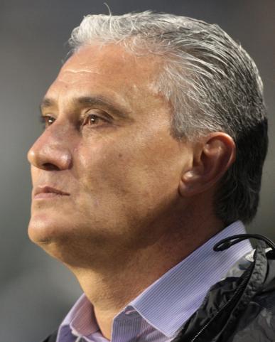 Técnico Tite nega já ter fechado contrato com o Corinthians para 2015
