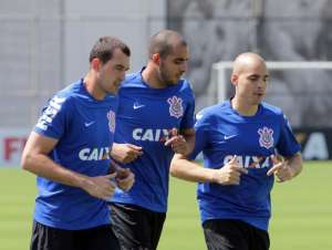 Cotado na Ponte Preta, goleiro Walter quer jogar a Libertadores pelo Corinthians