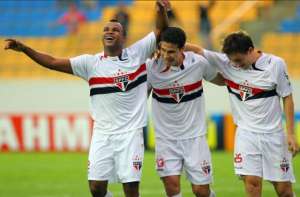 Jornal Italiano revela que Hernanes viria ao São Paulo no lugar de Kaká