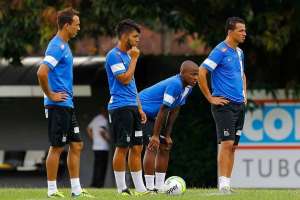 Modesto não assegura Damião e Enderson no Santos