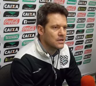 Argel Fucks já mostrou competência para iniciar um trabalho num grande clube do Brasil