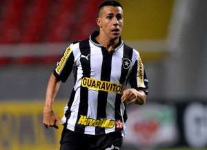 Paulistão: Após acionar Botafogo na Justiça, Gabriel entra na mira do Corinthians