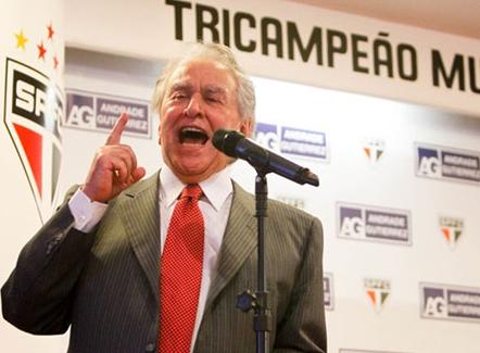 Juvenal Juvêncio não tem papas na língua e nem mede as consequências...