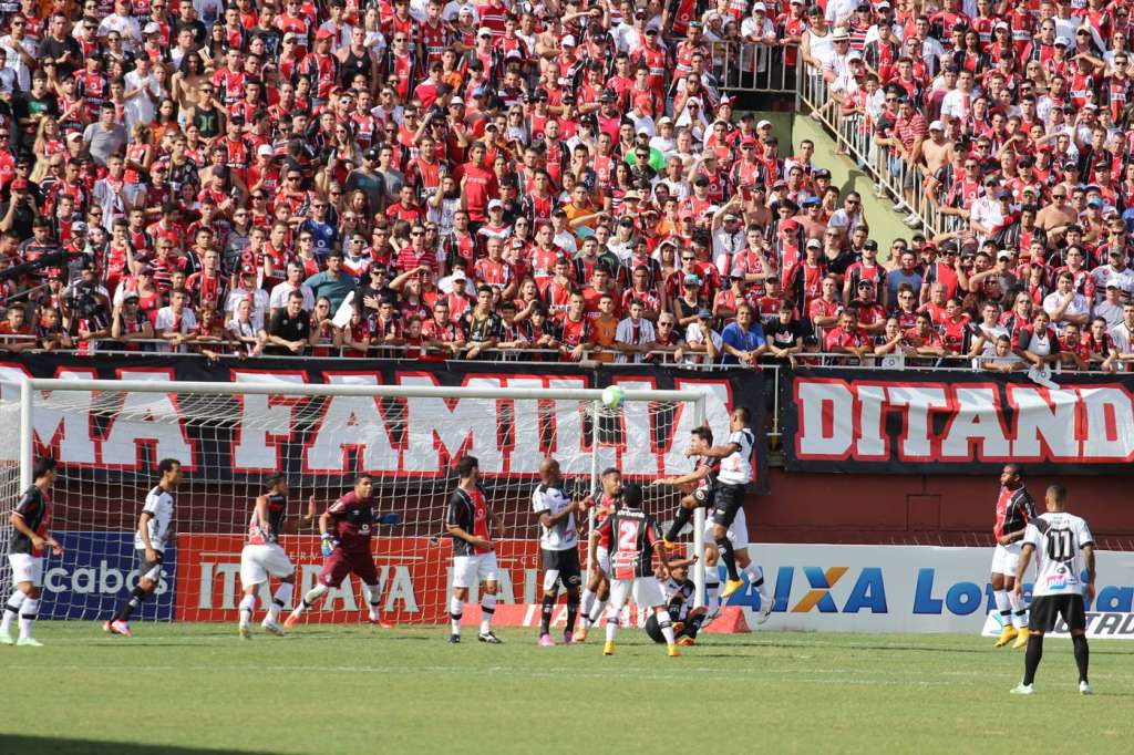 Derrota em decisão para o Joinville, iniciou derrocada da Ponte Preta no final da Série B