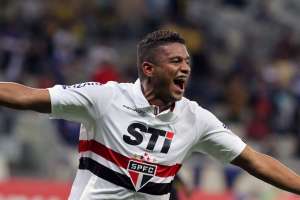 Reinaldo festeja desempenho em 2014 e aposta em '2015 vitorioso' no São Paulo