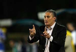 Tite mira superar números de Mano Menezes em retorno ao Corinthians