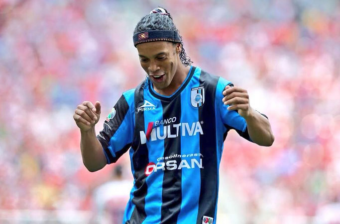 CAMISA QUERETARO-MEX – RONALDINHO GAUCHO – APRESENTACAO DO JOGADOR