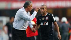 Emerson projeta atuar pelo Corinthians em 2015: 'Fico feliz por voltar'