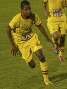 Volante Welton Heleno, ex-Sport Recife, chega ao Bragantino e espera 