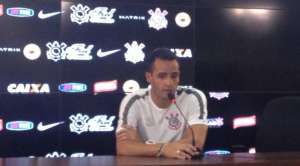 Paulistão: Renato Augusto confirma que Corinthians está com salários atrasados