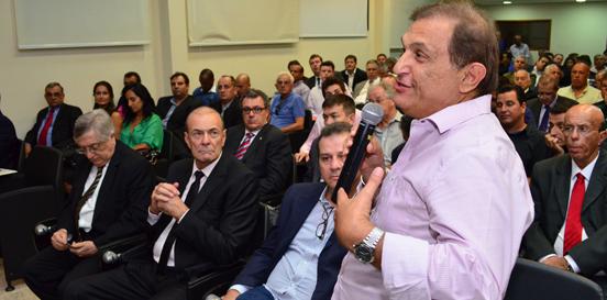 Marco Chedid, do Bragantino, queria receita para arbitragens da base. Mas fez elogios aos dirigentes e lembrou atuação do pai Nabi Chedid - Foto: Federação Paulista - Oficial