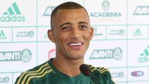 Reforço do Palmeiras, Vitor Hugo admite ter recebido sondagem do São Paulo