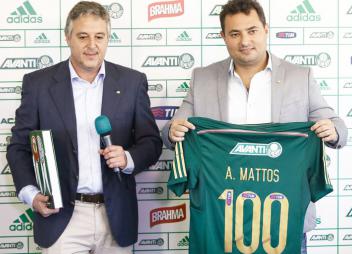 Paulo Nobre aposta em seu novo gerente de futebol para reerguer o Palmeiras