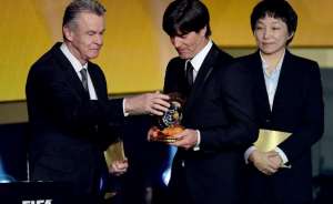 Fifa homenageia jornal francês e premia Löw como melhor treinador