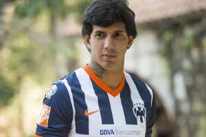 Palmeiras acerta com o zagueiro Victor Ramos, ex-namorado de Nicole Bahls