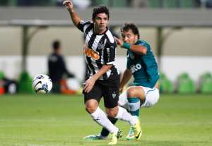 Mesmo em crise, Santos tenta contratar Guilherme, do Atlético-MG