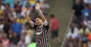 Com aval do São Paulo, Muricy liga para Conca, meia apalavrado com Corinthians