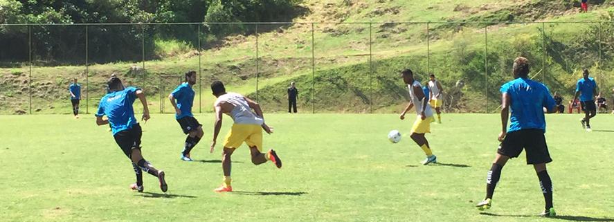 Osasco Audax e Bragantino fizeram um jogo bastante movimentado no Atibaia Resort em preparação ao Paulistão 2015 - Foto: Osasco Audax - Oficial
