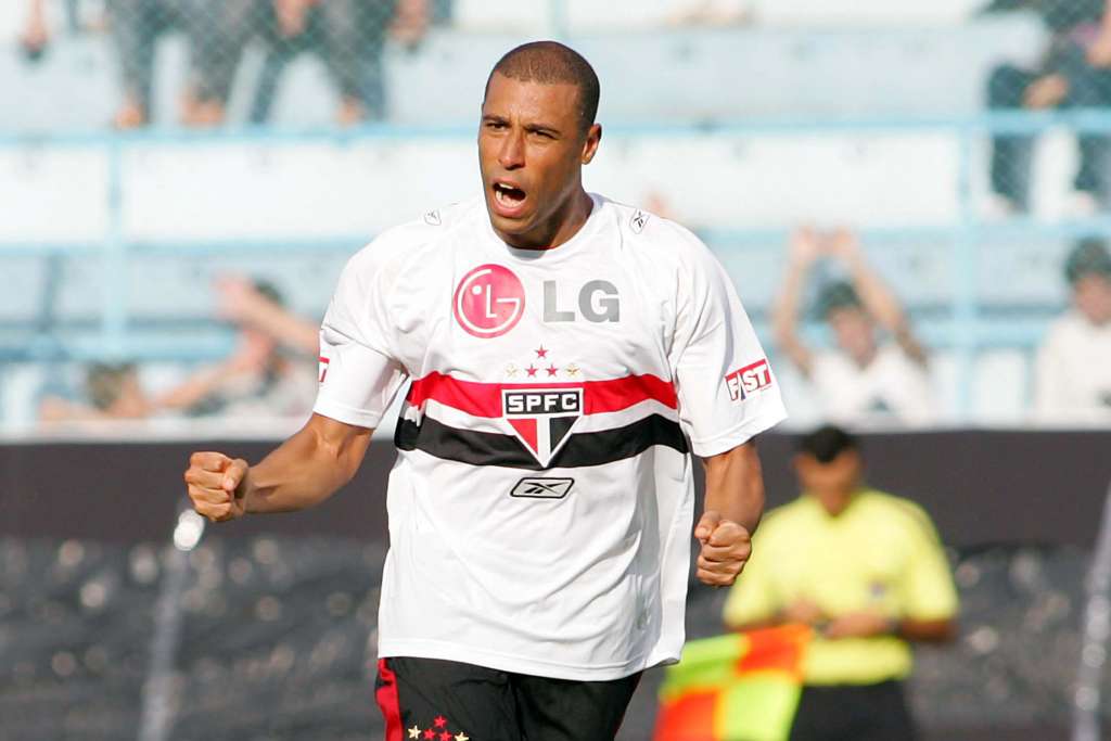 Jorge Wagner se destacou com a camisa do Tricolor e acumula passagens por grandes clubes brasileiros