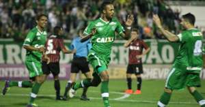 Com Vasco na espera, empresário vai à Campinas para tentar definir saída de Bruno Silva da Ponte