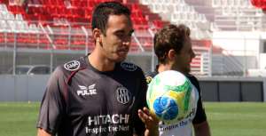 Tiago Alves rescinde com Palmeiras e acerta com a Ponte; Roni também chega