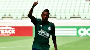 Com entorse no joelho, atacante Kelvin não deve disputar Paulistão pelo Palmeiras