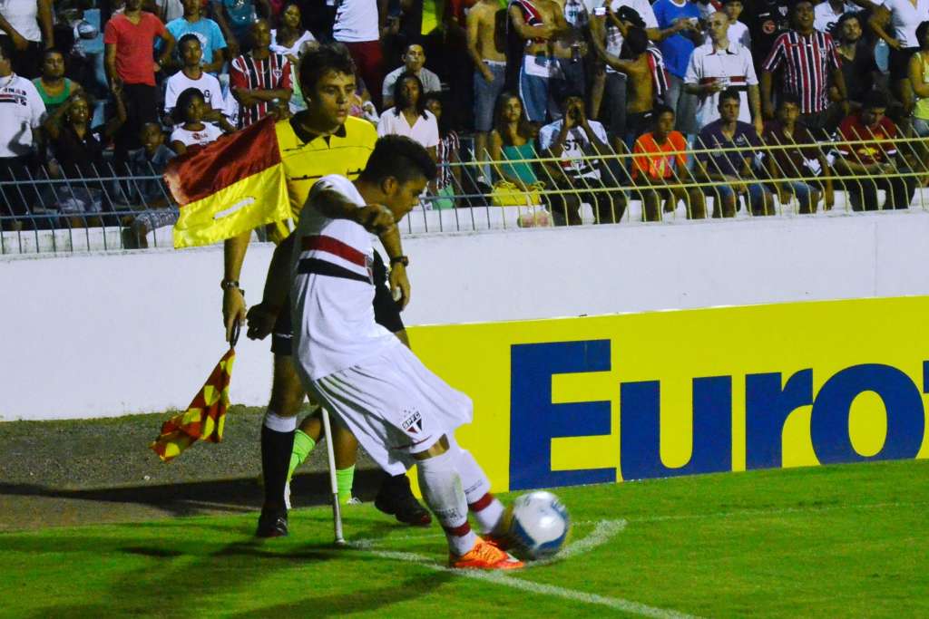 João Paulo está na mira do Corinthians para reforçar a base