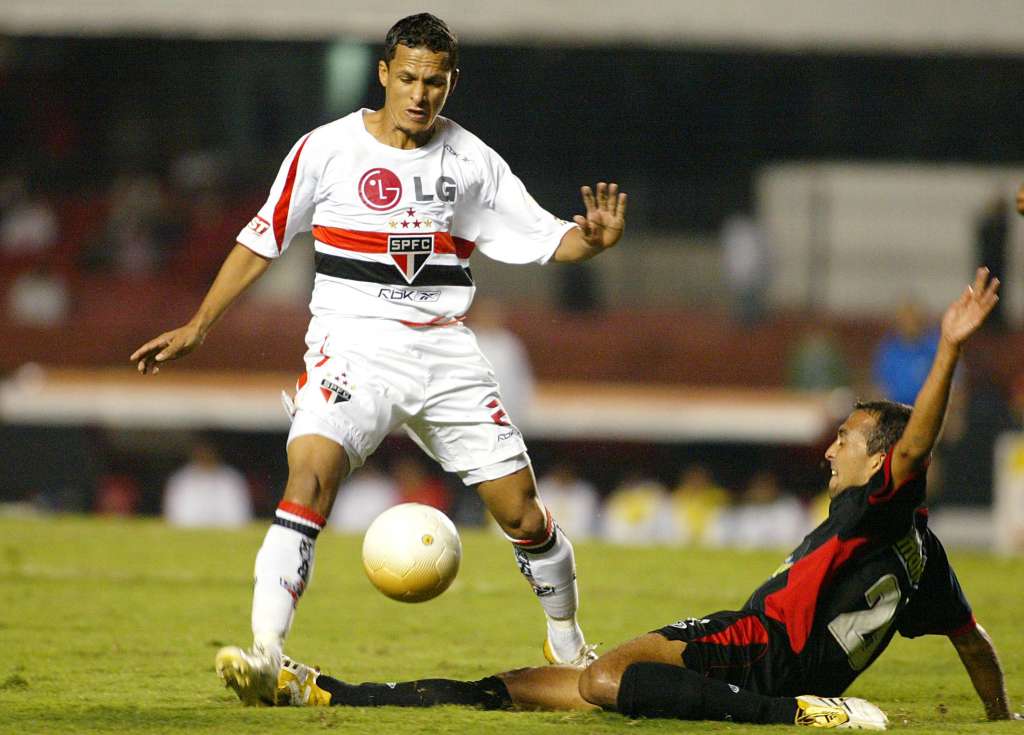 Souza viveu seus melhores momentos pelo São Paulo