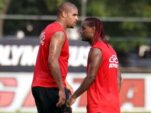 Palmeiras pode dar chapéu no Corinthians e fechar com Vagner Love