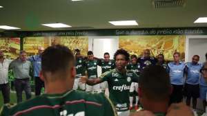 Victor Luis destaca preleção e dedica vitória para Zé Roberto no Palmeiras